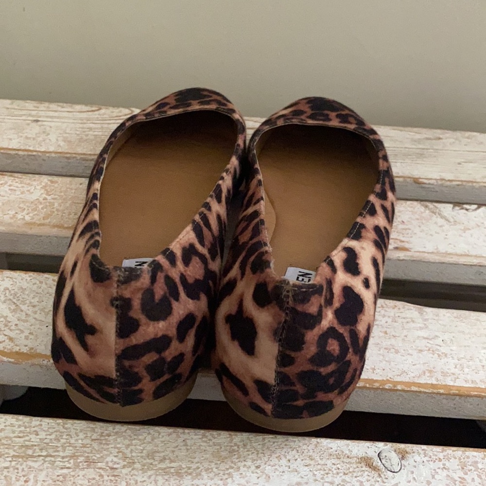 Steve Madden Leopard Print Flats in Brown and Black - Picture 5 of 8